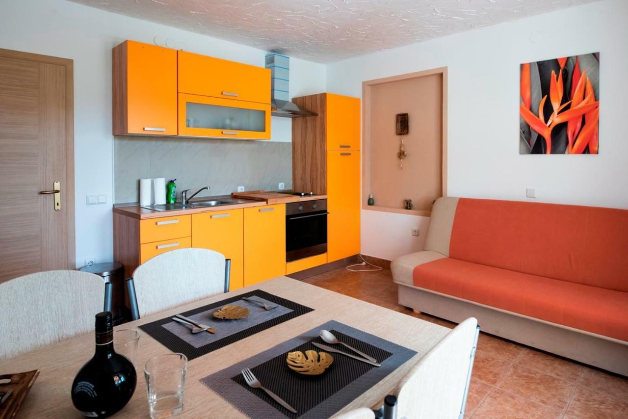 Lavanda Apartments&Studios Pinezići Εξωτερικό φωτογραφία