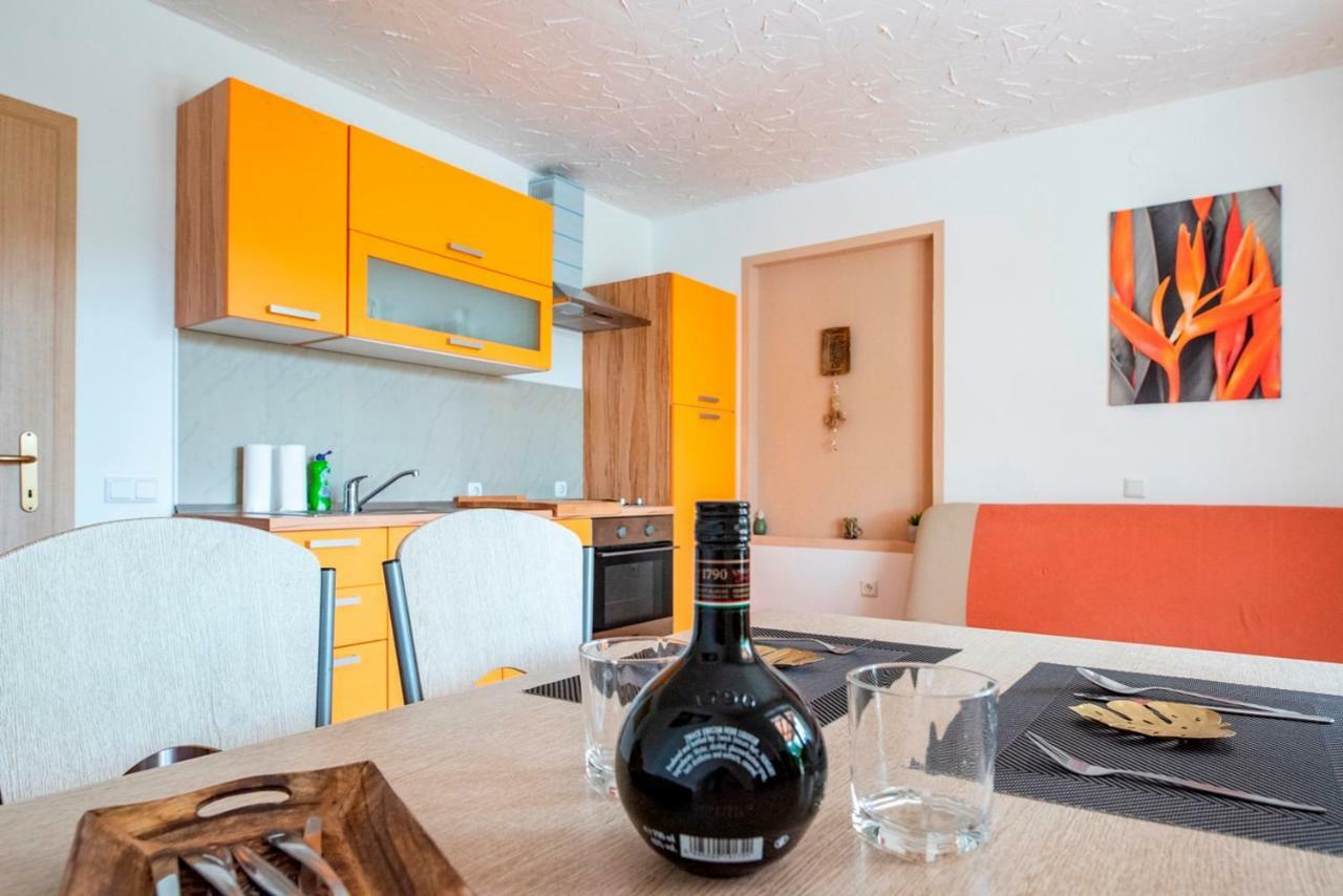 Lavanda Apartments&Studios Pinezići Εξωτερικό φωτογραφία
